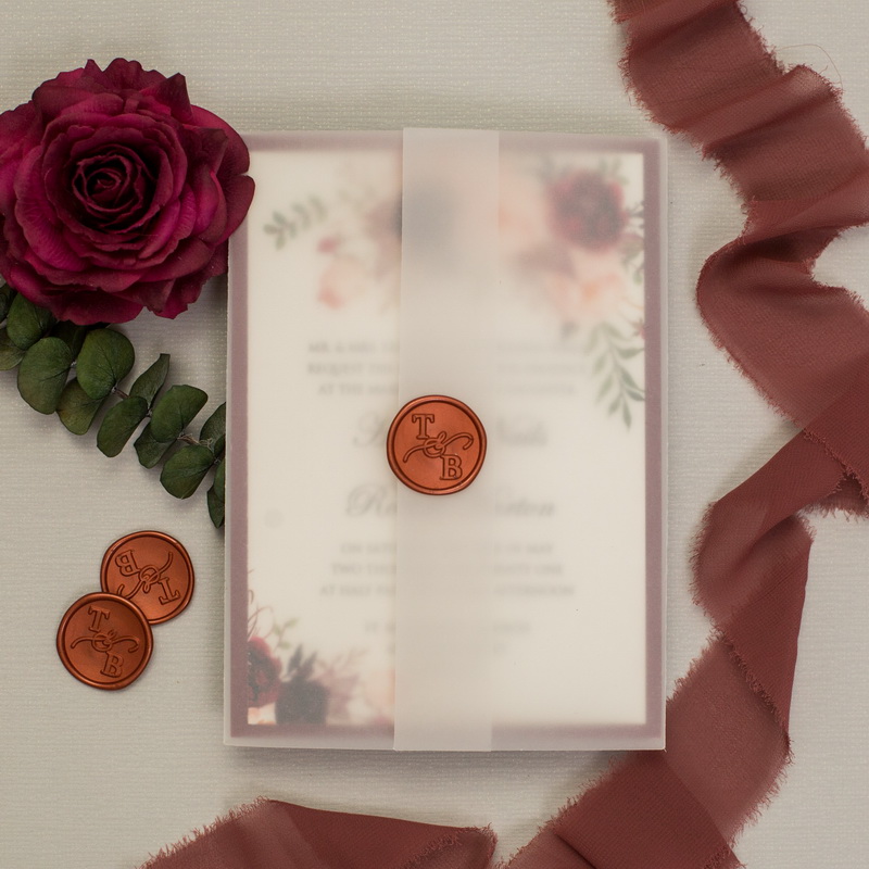 Elegante Burgundy florale Transparente Hülle Hochzeitseinladung KPF001
