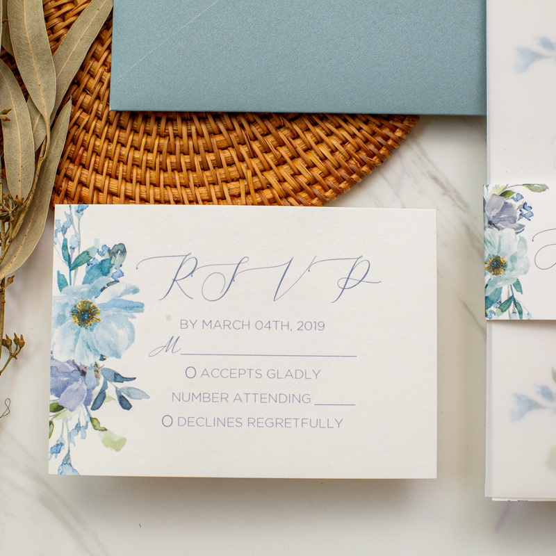 Romantische Blau Blumen Transparente Hülle Hochzeitseinladung KPF006