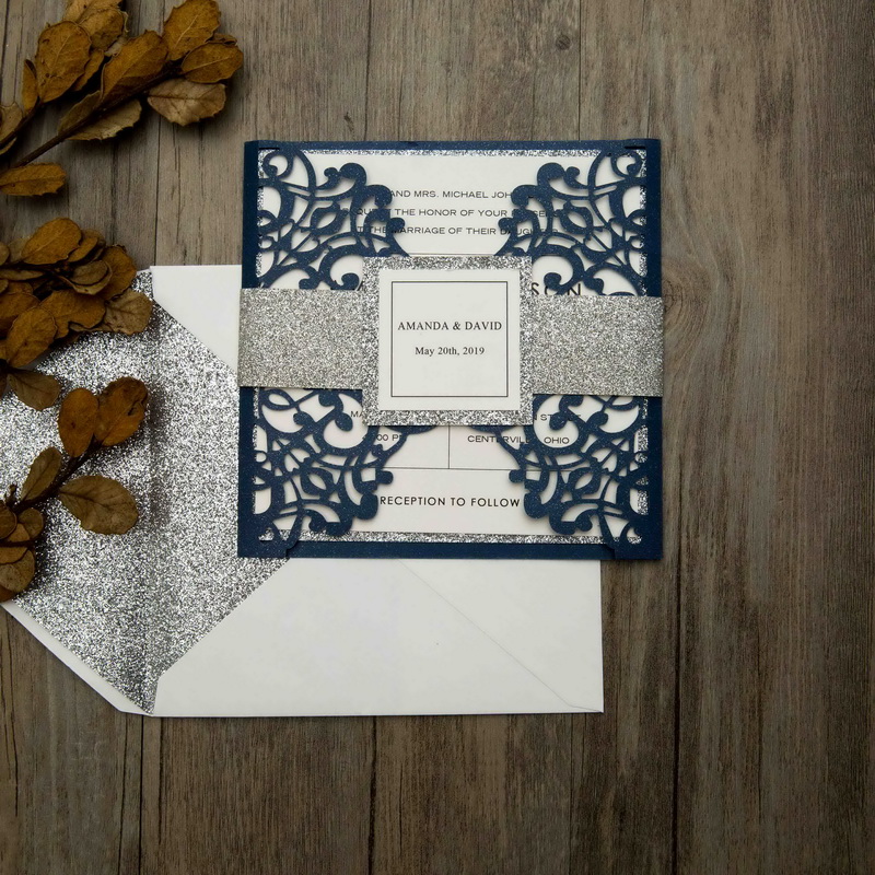 Marineblaue Elegenate Hochzeitskarte mit Silber Banderole KPL309