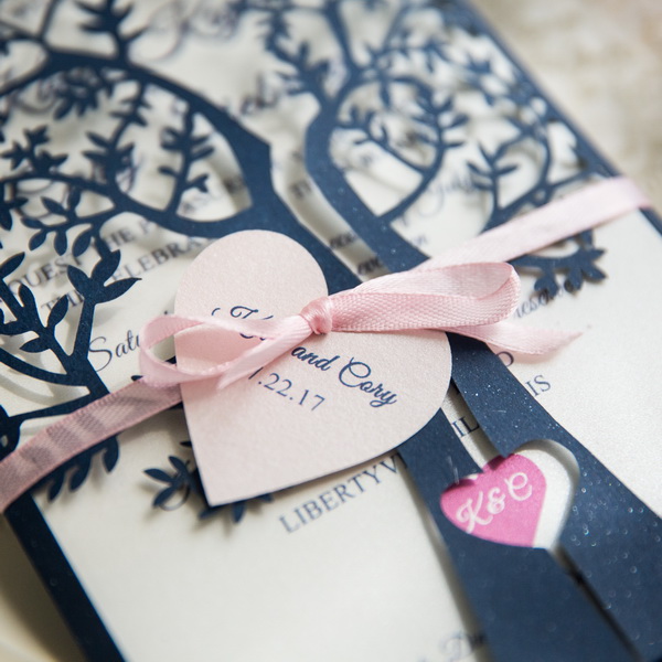 Elegante Baum Navy & Pink Herz Hochzeitskarte KPL347