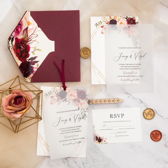Weinrot und Gold Kartenfächer mit Transparentpapier Hochzeitseinladungen KPV004