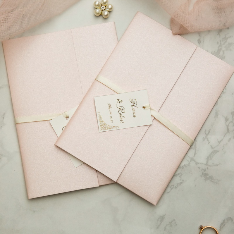 Romantische Blush Pocketfold Hochzeitskarte TPI008